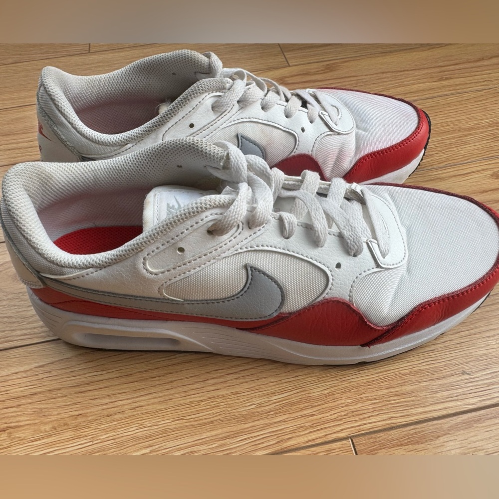 Nike Air Men’s Sneakers – White & Red – Size 9 - Picture 4 of 12